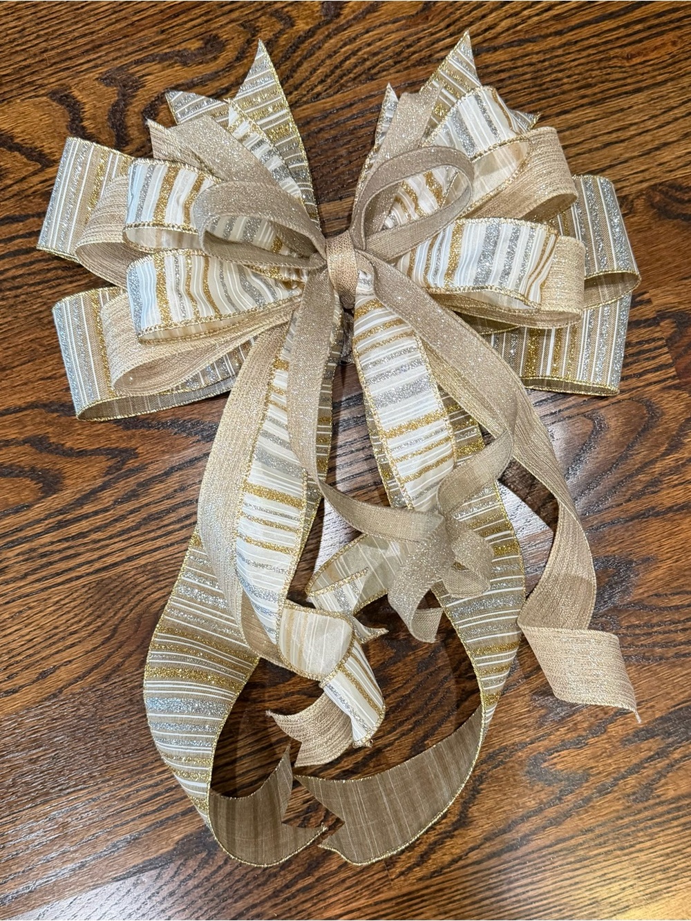 Elegant Gold and Cream Holiday Bow - Decorative Wreath Accent